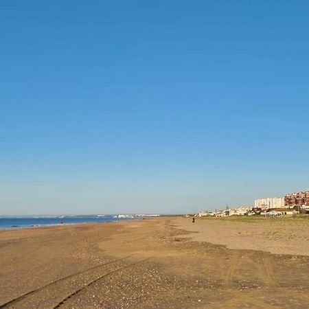 Piso De 3 Habitaciones En El Centro De Punta Umbria Recien Renovado! Kültér fotó
